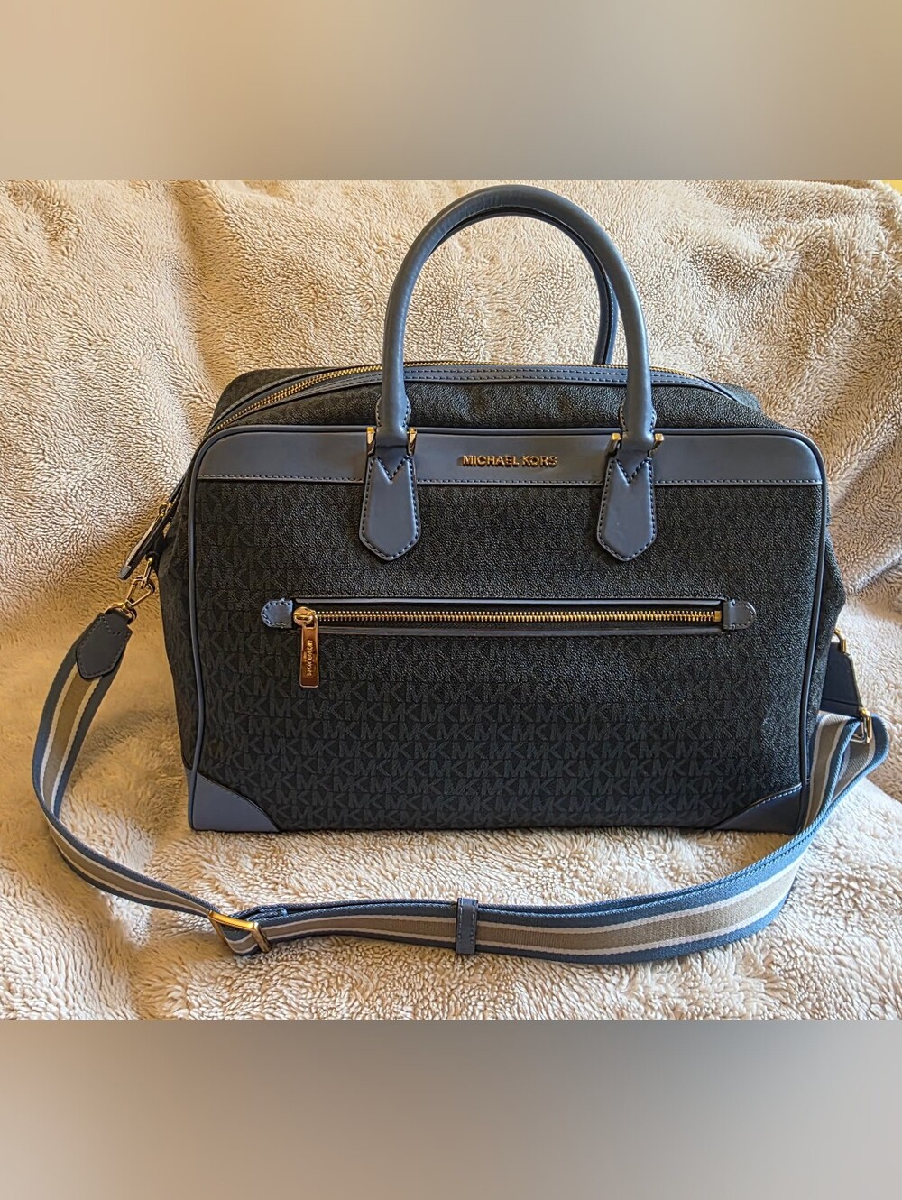 Michael Kors Extra Large Weekender Bag
